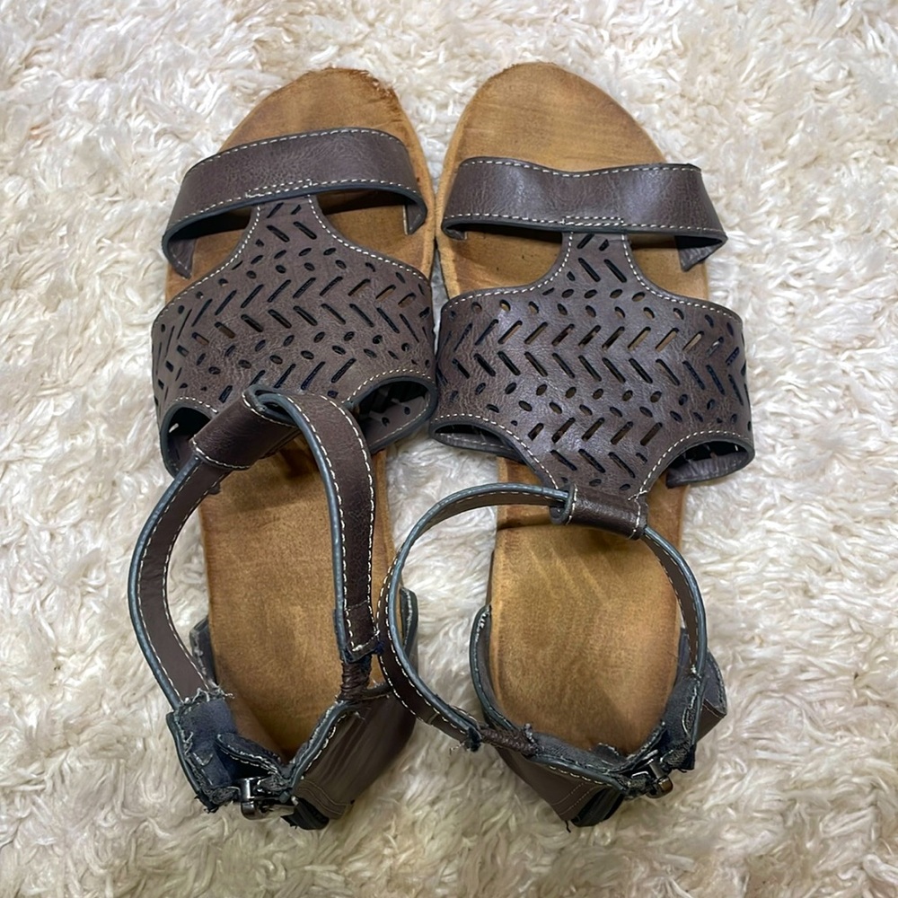 Women's Gray Gladiator sandal